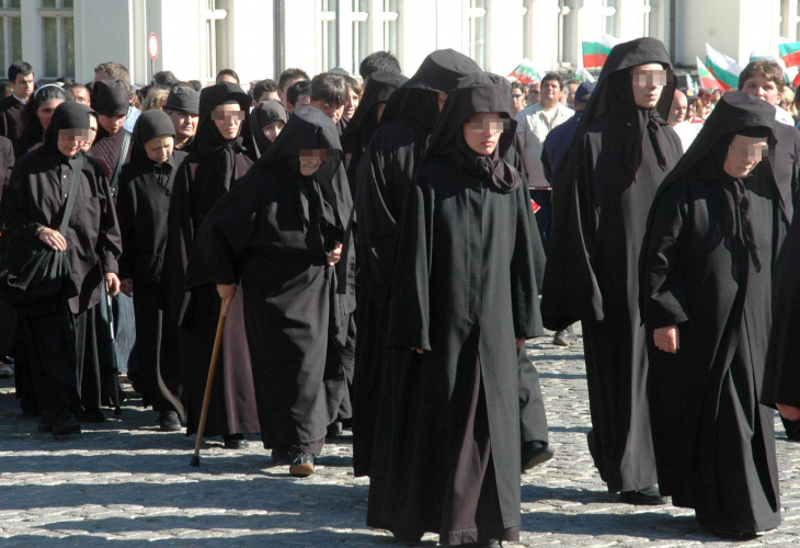 Традиционно облекло при ортодоксални монахини